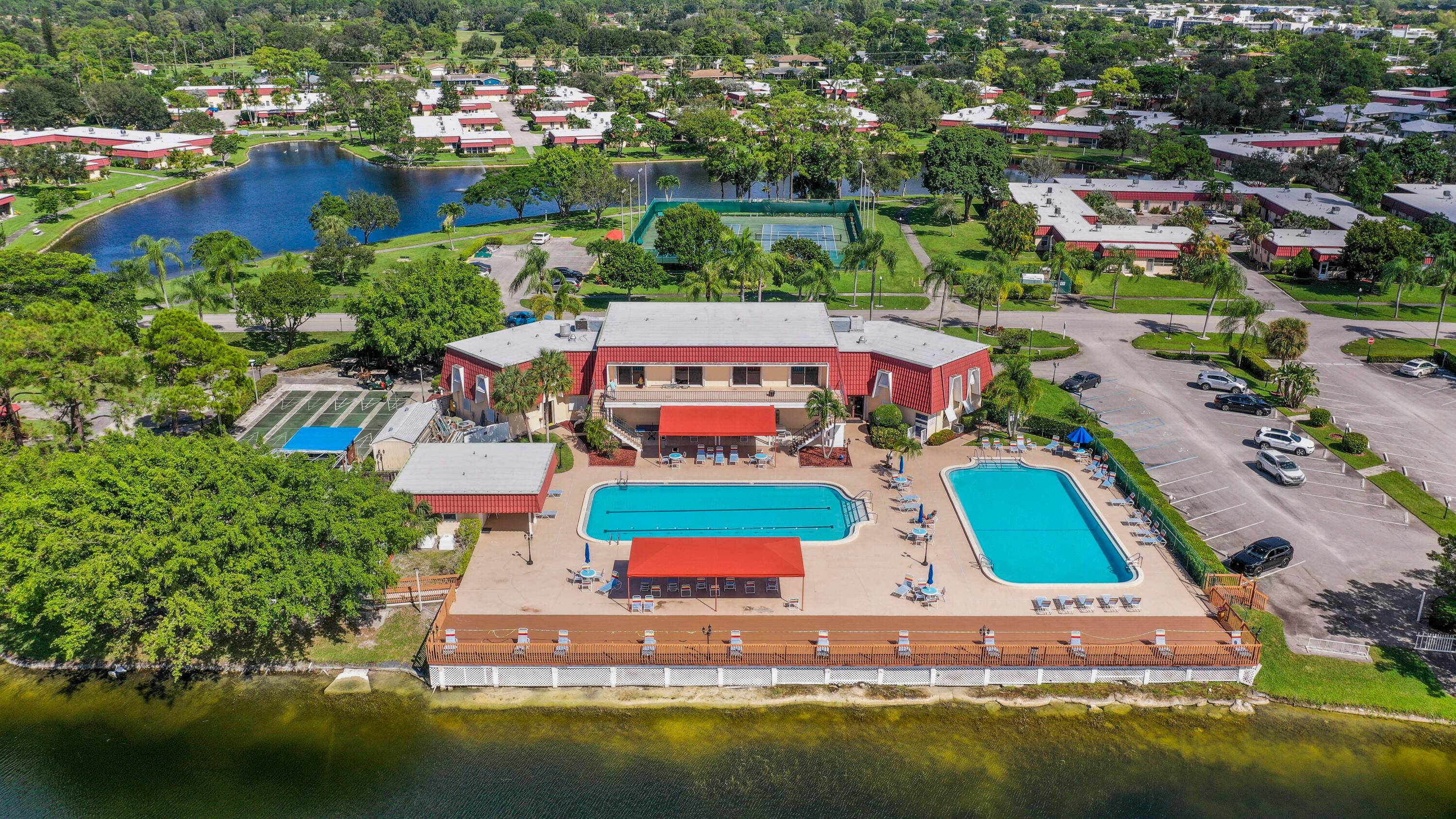 DIRECT LAKEVIEW, End Unit.