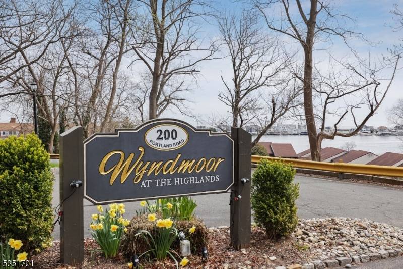 Portland Road D15 Highlands Boro New Jersey Single-Family