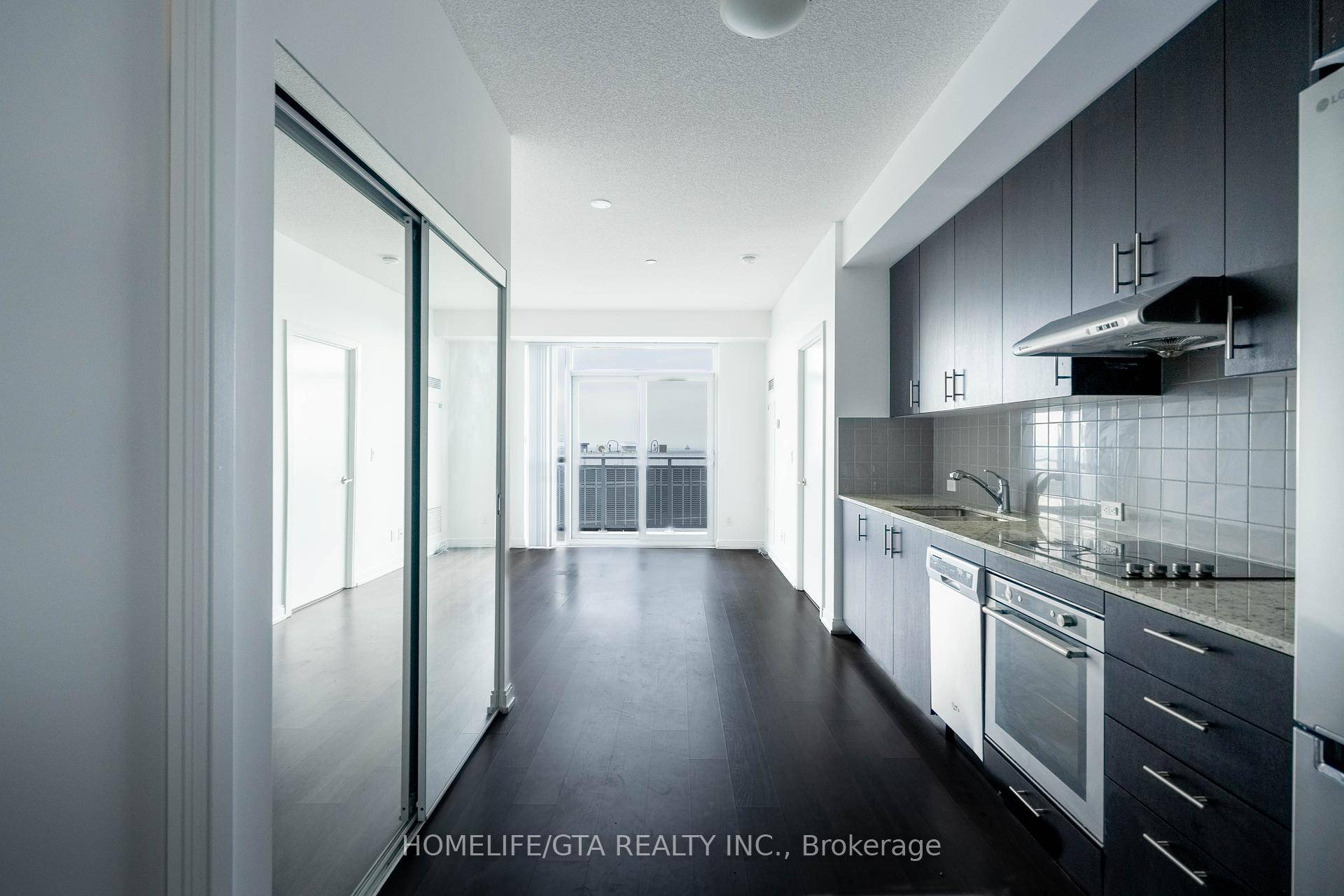 Bright and spacious 1 bedroom suite at Tridel's Avani.