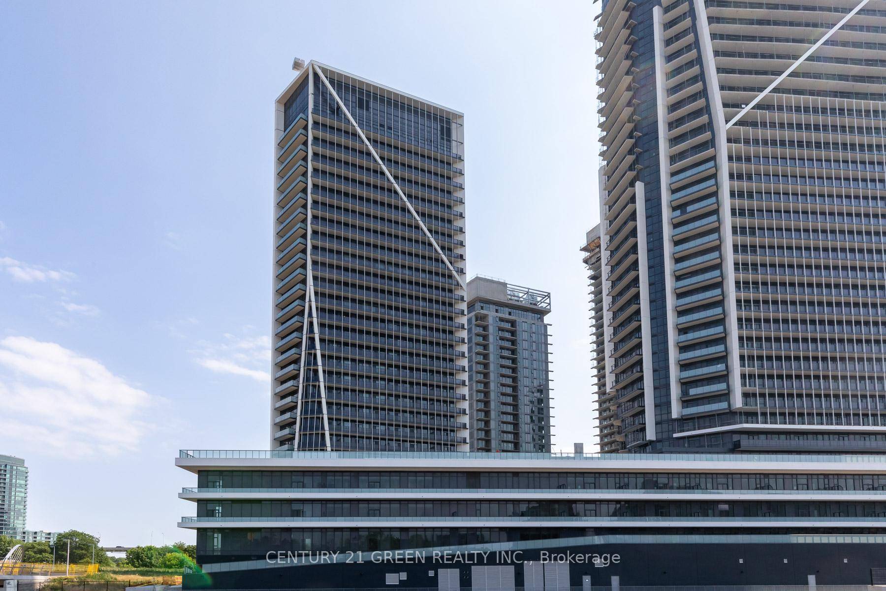 Exceptional Split Styled 2 Bedroom amp ; 2 Full Bathroom Suite Available In Garrison Point !
