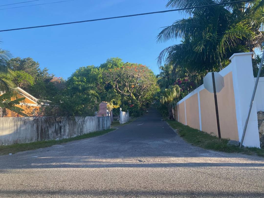 BLACKBEARD TERRACE Land New-Providence