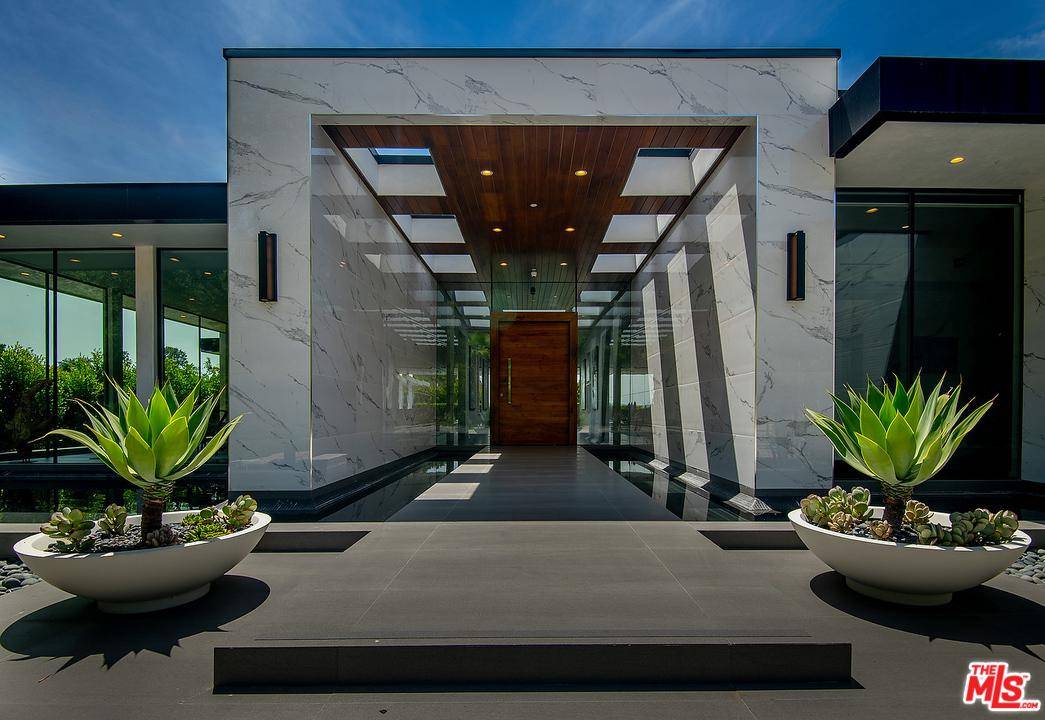 2002 LOMA VISTA DR Beverly Hills LA
