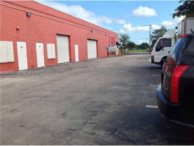 Well maintained industrial flex space ready for immediate occupancy.