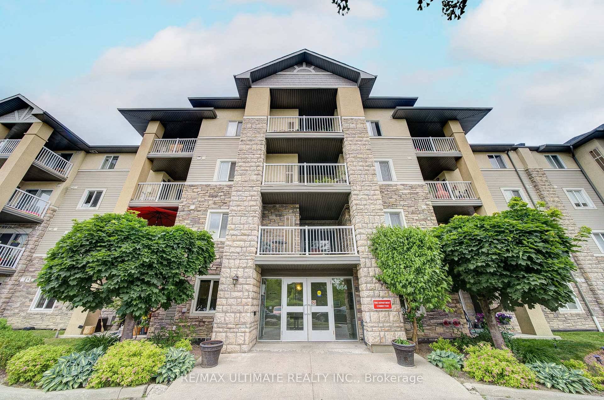 Lightly lived in and meticulously maintained !