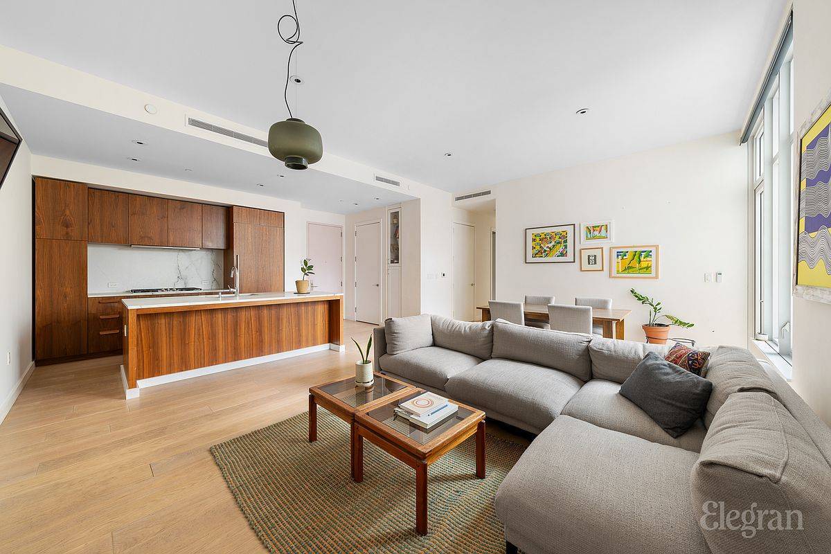 Outdoor Paradise ! Unit 3H at The Hendrik in Boerum Hill is a prime resale opportunity.