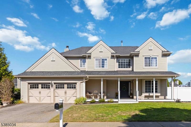 Welcome to 30 Little Doe Run, a classic Center Hall Colonial offering over 2, 000 sq ft of gorgeous, functional living space designed for comfort and style.