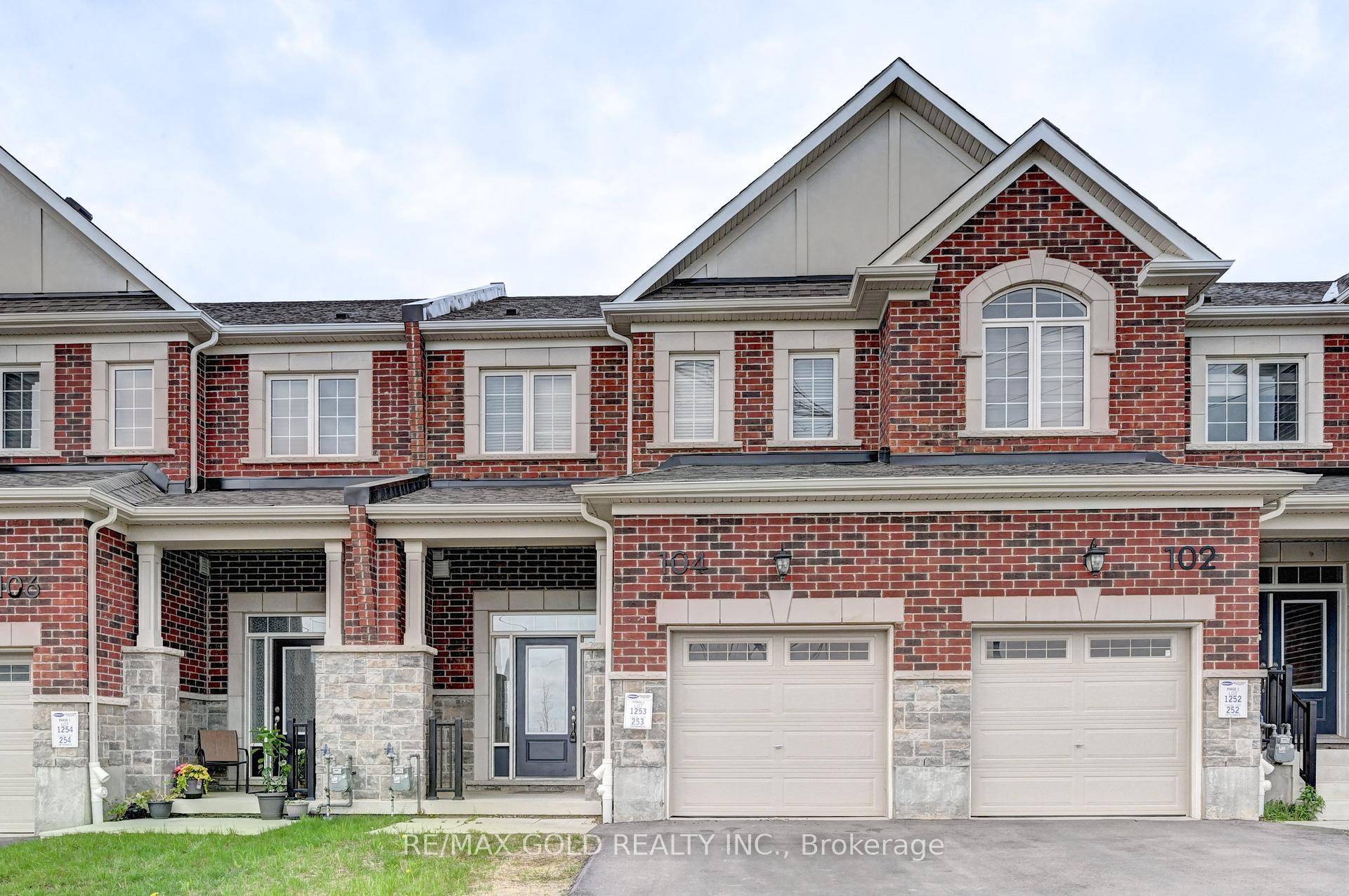 Welcome to 104 Forestwalk Street, a beautifully built 2022 Freehold Townhouse located in Kitchener's highly desirable Wildflower Crossing neighbourhood.