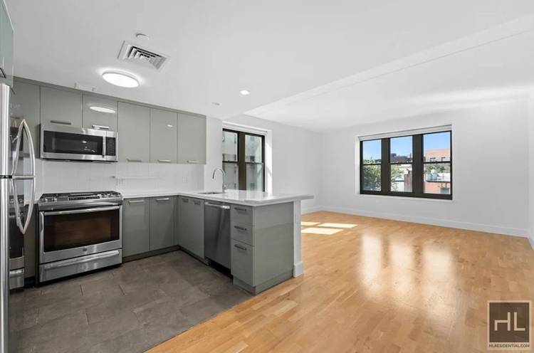 NOTE THIS IS 15 MONTH LEASE LEASE amp ; 2 MONTHS FREE Move in with NO FIRST MONTH UPFRONT and enjoy the FIRST MONTH RENT FREE !