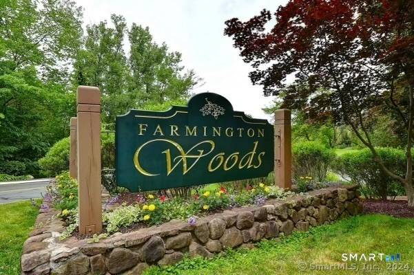 Sun filled end unit in Farmington Woods for rent.