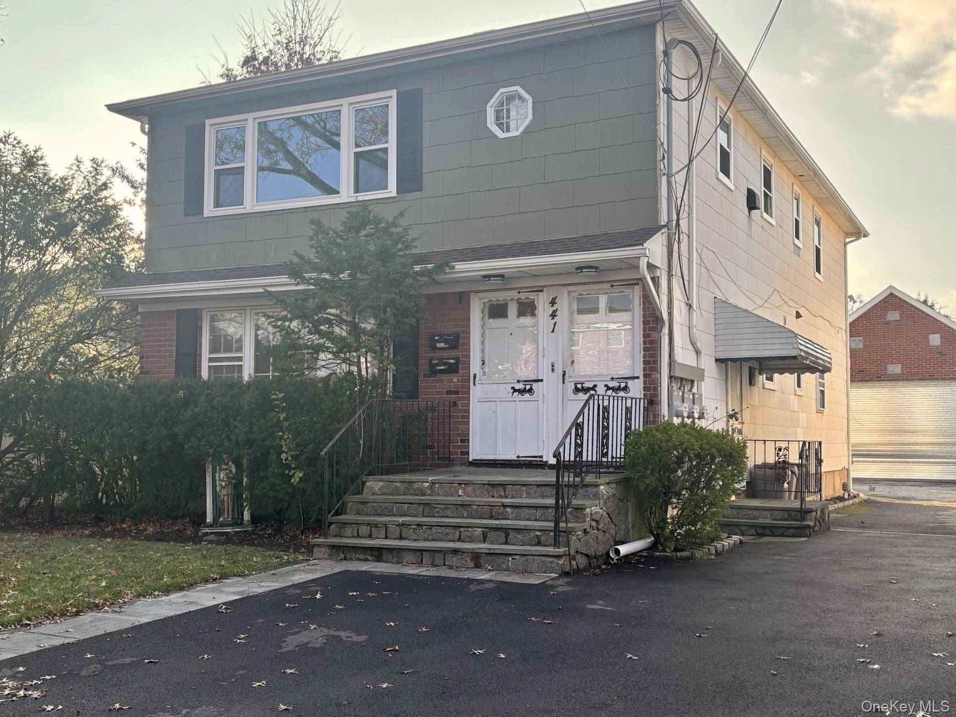 Welcome to this well maintained 1st floor 3 bedroom apartment featuring beautiful hardwood floors and a spacious, functional layout.