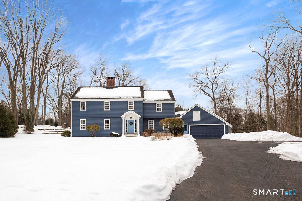 Nestled at the end of a quiet cul de sac in the prestigious Old Hill neighborhood, this light filled five bedroom Colonial offers privacy, space, and exceptional convenience in one ...