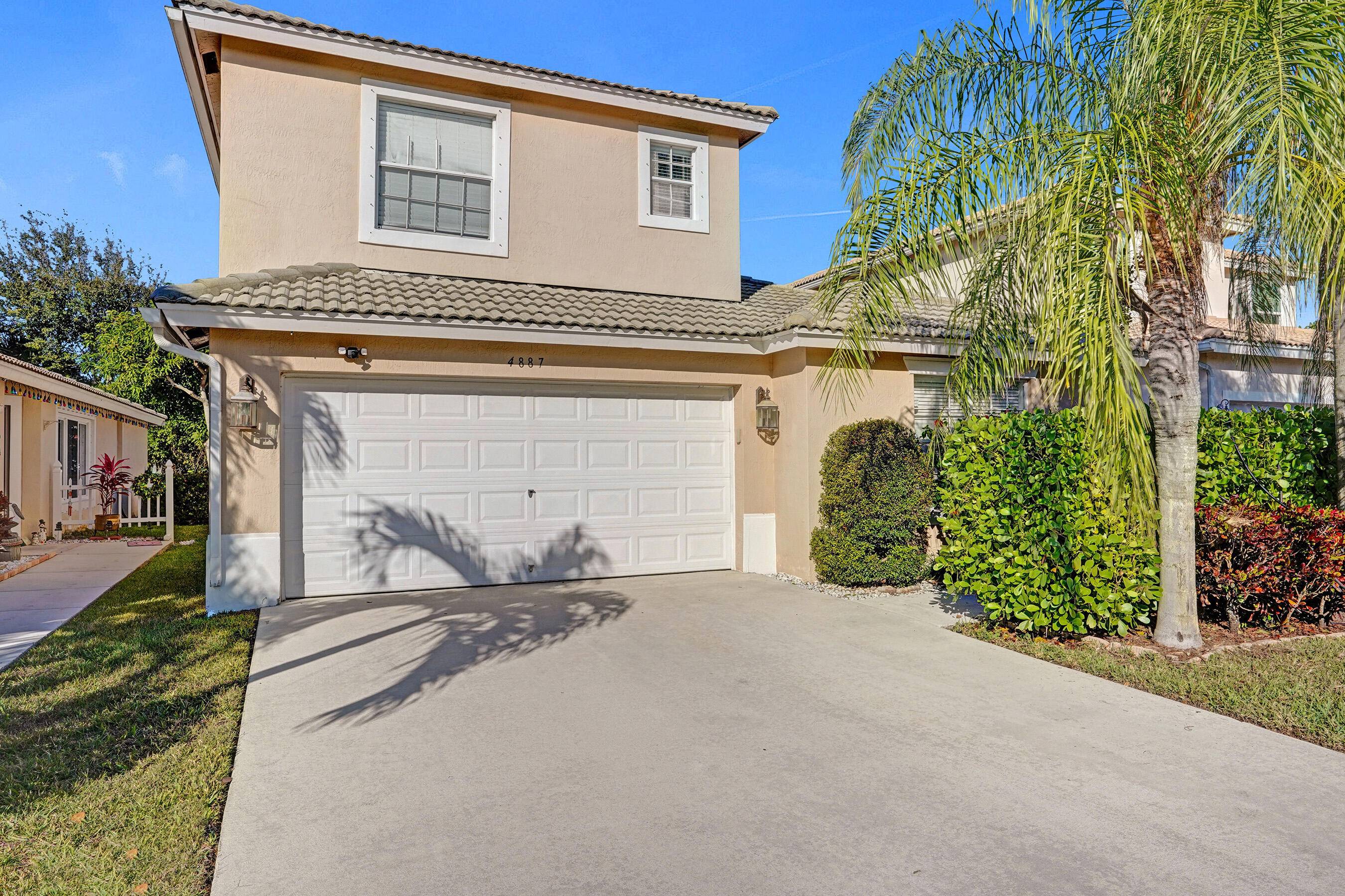 Nestled in the highly desirable, family friendly gated community of Lantern Key, this 4 bedrooms, 3 bath residence spanning 2, 305 sq ft.