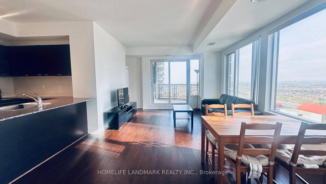 Welcome to this remarkable 2 bedroom, 2 bathroom pied a terre nestled in the heart of Mississauga In Prestigious Daniels Chicago.