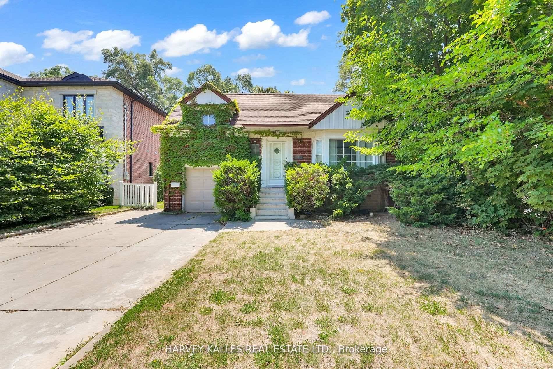 Exceptional Opportunity To Secure A Rarely Available 50 X 106 Ft Lot In One Of Toronto's Most Desirable Family Friendly Neighbourhoods.