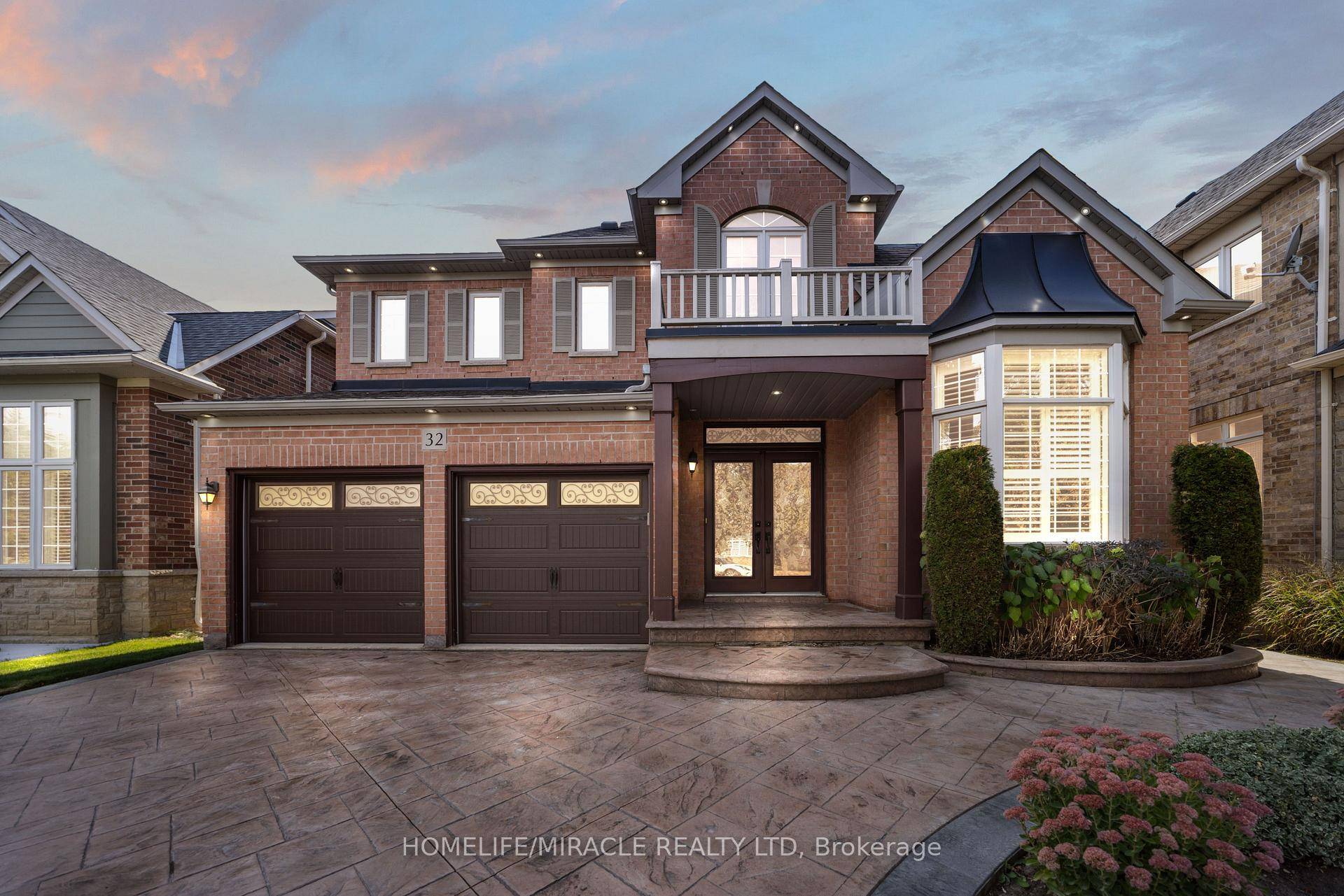 Welcome to this stunning detached home nestled in a peaceful cul de sac the perfect setting for families seeking privacy, safety, and serenity.