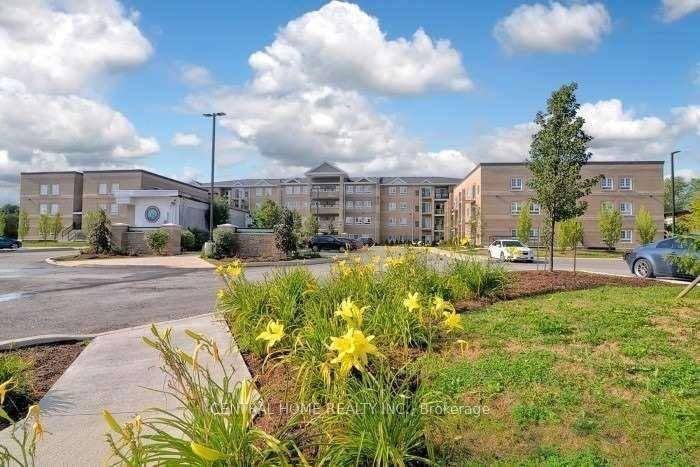 Welcome to Glengrove on the Park, a mid rise condominium building located right in the heart of family friendly Stouffville !