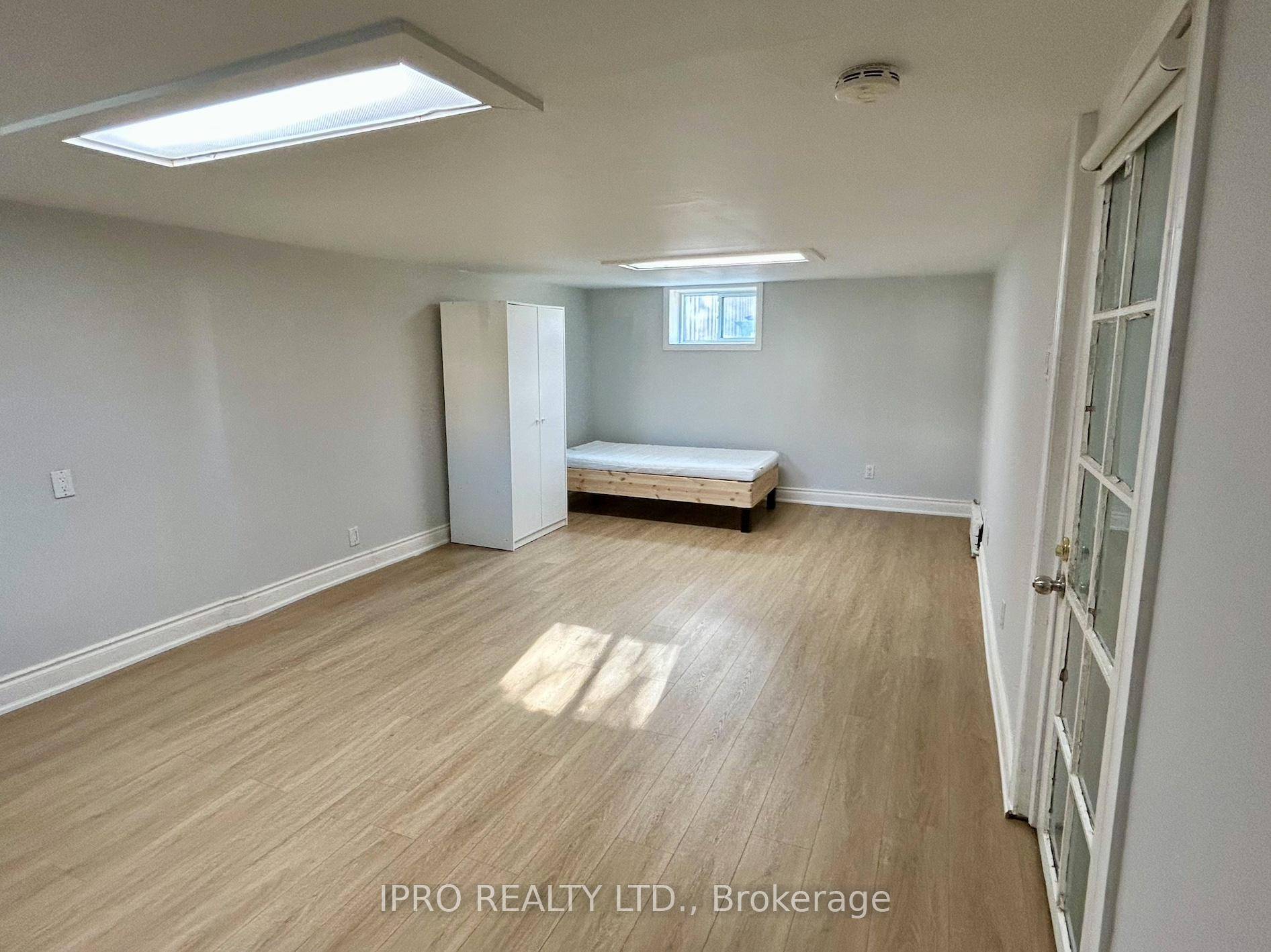 Attention first time buyers, investors and renovators opportunity knocks.