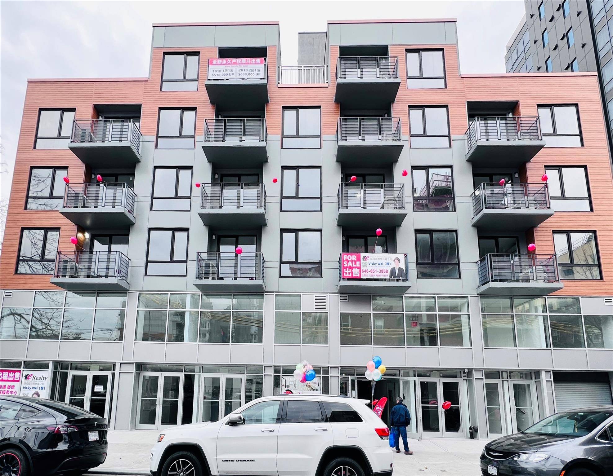 Great Location, C O ready, washer amp ; Dryer in unit, close to bus stop, subway, LIRR, near H mart, 7 11, rite aid, Stainless steel appliances, only pays electricity, ...
