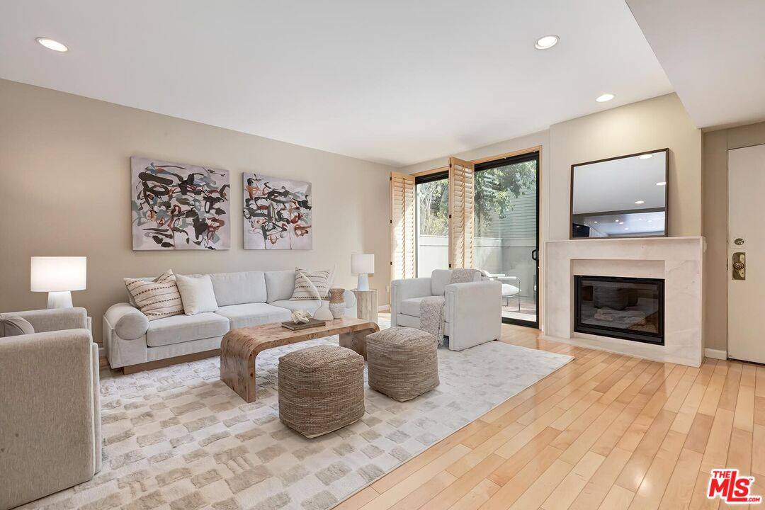 13336 Maxella Ave 2BR Marina Del Rey La