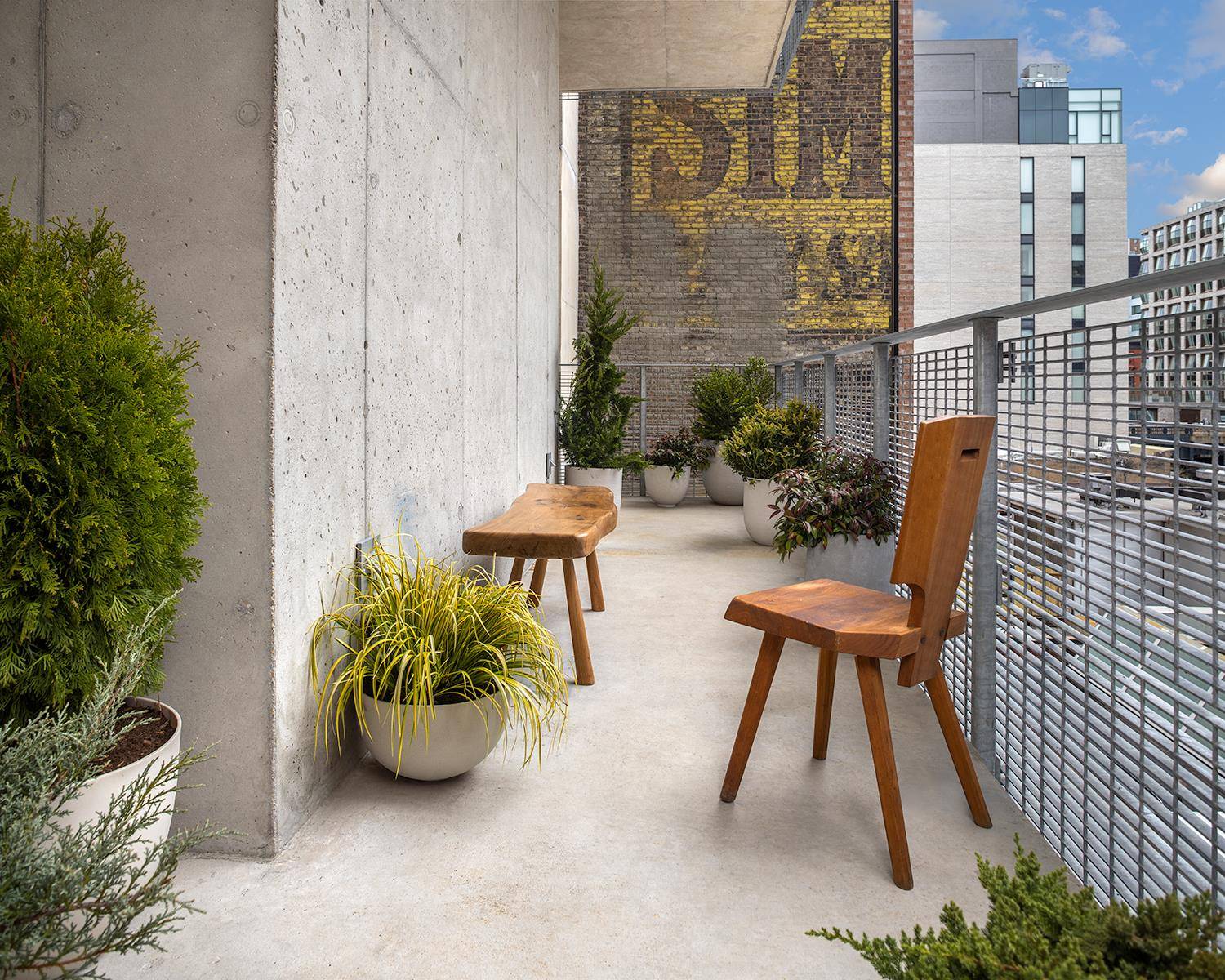 IMMEDIATE OCCUPANCY Residence 7 at 532 West 20th Street is an exquisitely crafted 2, 703 full floor, 3 Bedroom, 3 Full Bath and Half Bath featuring a 155 SF southern ...