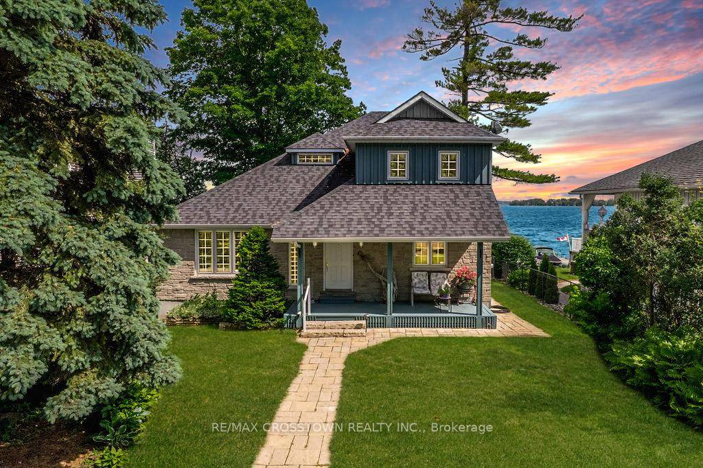 Indulge In Luxury Living With This Stunning 5 Bedroom, 4 Bathroom Lakefront Home.