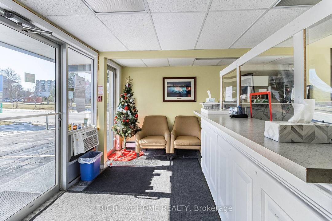 Prime location Property In The Heart Of Niagara Falls Tourist Area Walking distance to Falls Casino Tourist Fun area Property covered with stucco amp ; 50 Renovated Rooms in fall ...