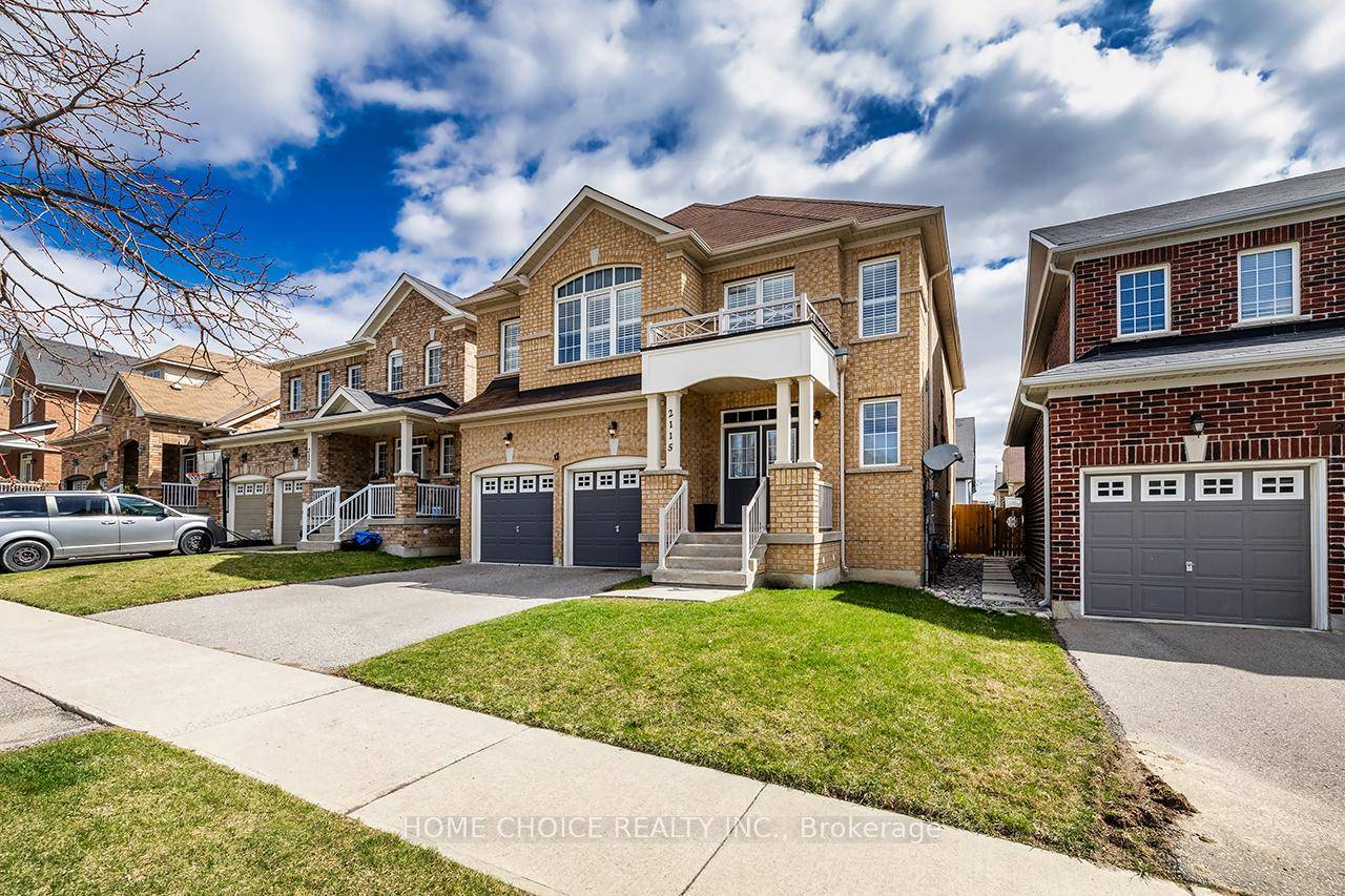 Exquisite 2, 750 sq. ft. Home Welcome to 2115 Rudell Rd, a captivating residence nestled in the coveted neighborhood of Newcastle, Ontario.