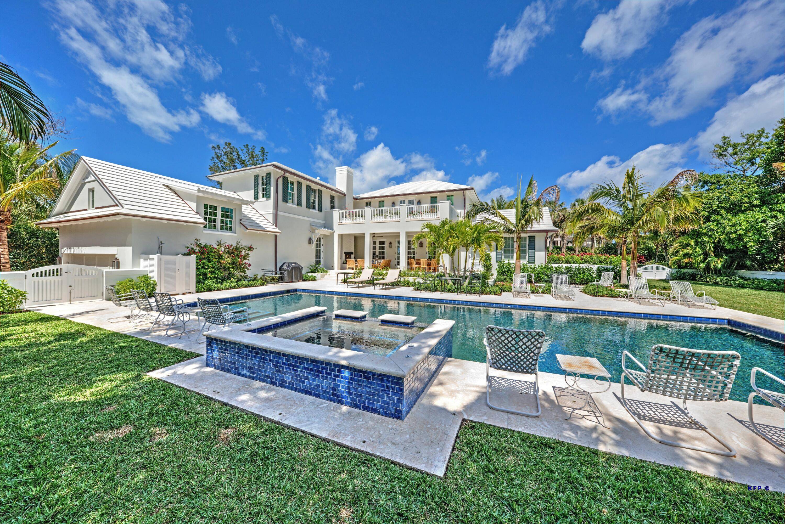 Stunning, newly built home on north end of Jupiter Island.