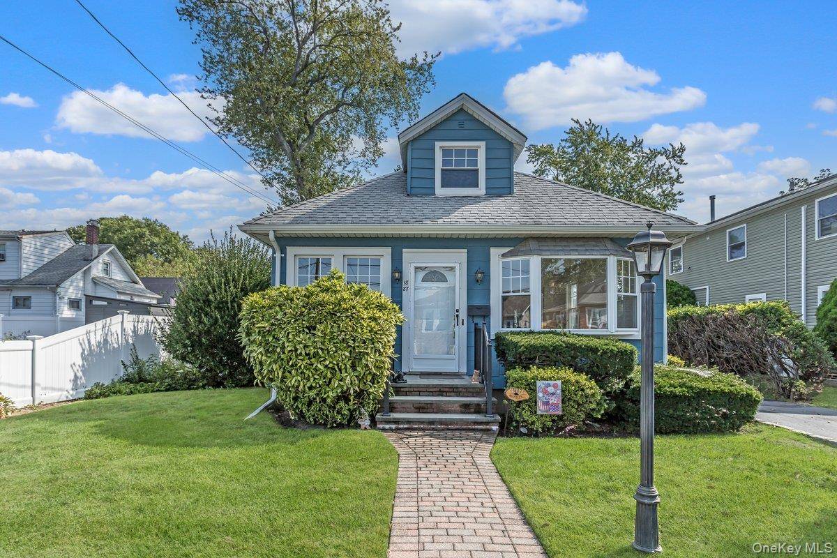 Great location on this well maintained cape.