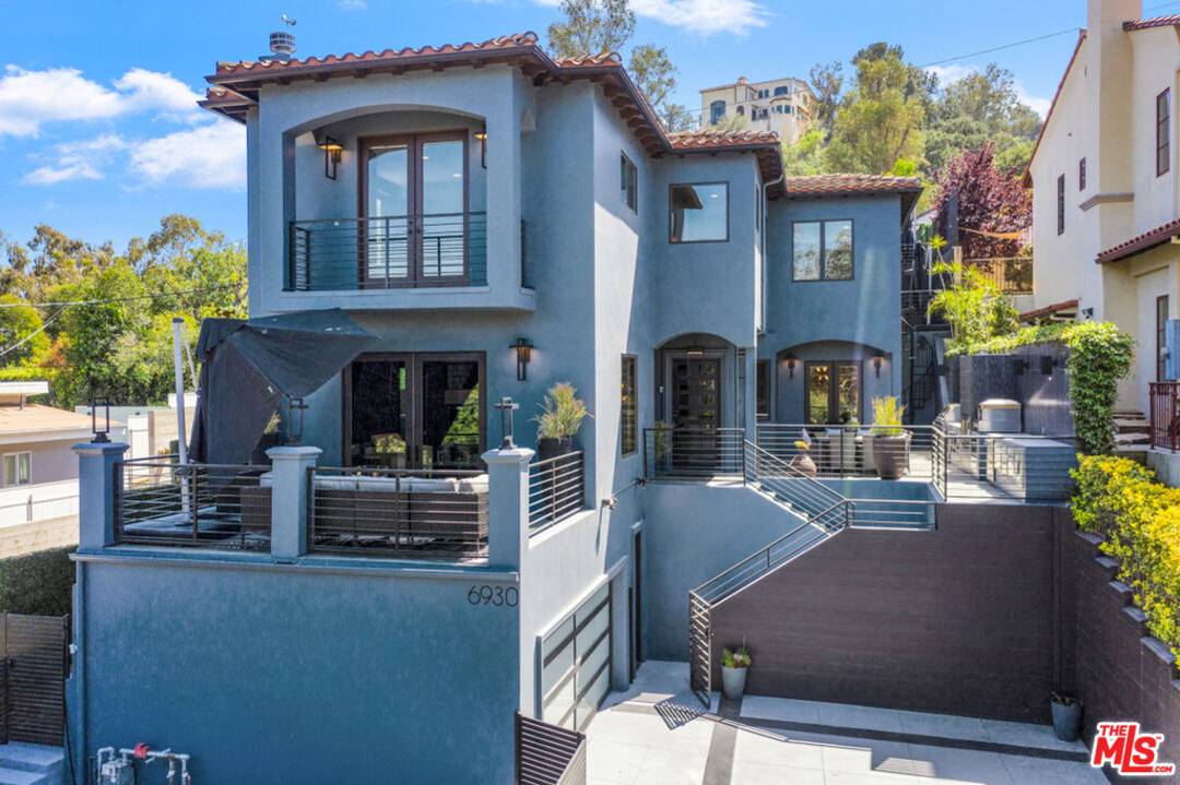 6930   Woodrow Wilson Dr 4BR Hollywood Hills East La