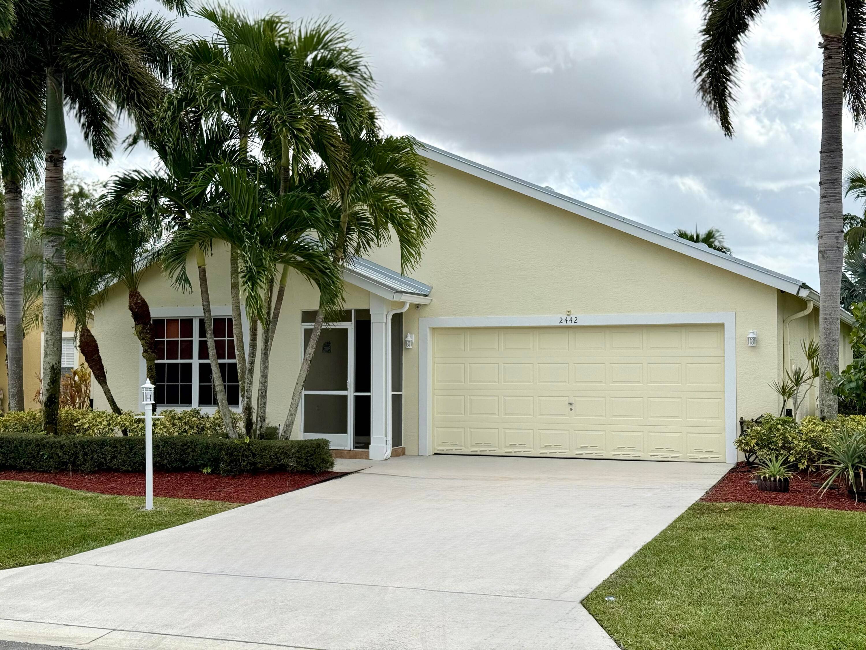 RECENT UPGRADES NEW METAL ROOF 2024, New washer dryer 2024, New AC 2023, New water heater 2023, Renovated 2nd bath 2023, New kitchen appliances backsplash 2022, Kitchen water filtration 2021, ...