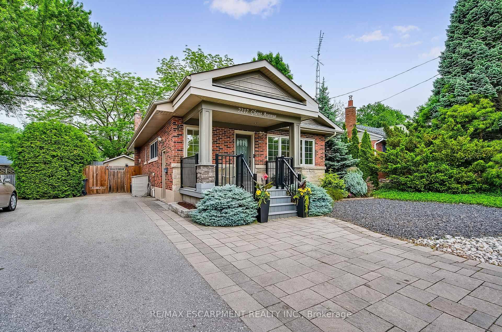 This updated 3 plus 1 bedroom, 2 bathroom bungalow in Central Burlington is the perfect option for first time homebuyers, downsizers, or those seeking an income generating property.
