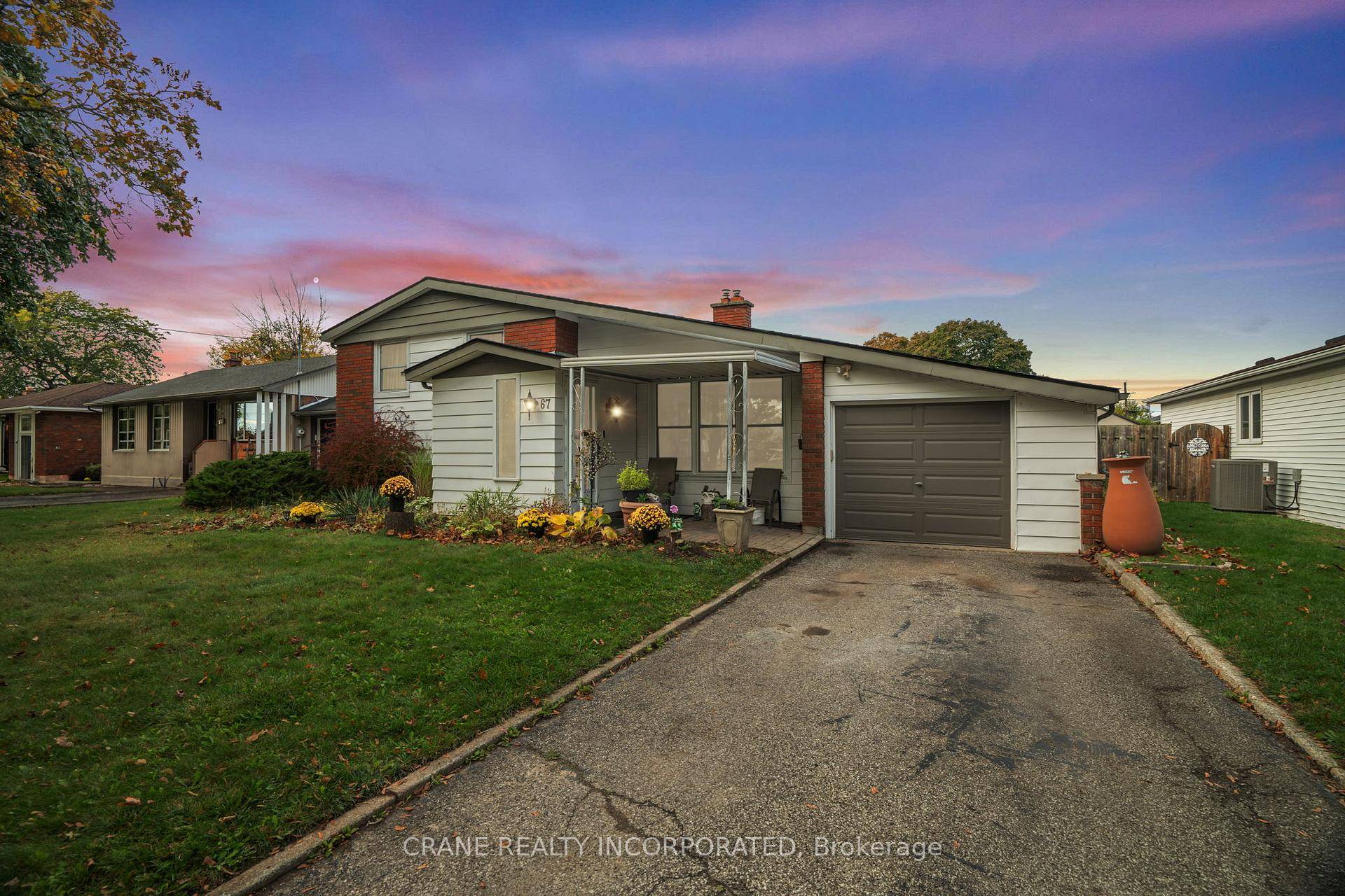 Welcome to 67 Wakelin Terrace a beautifully maintained detached home on an impressive 64 x 100 ft lot in a quiet, family friendly neighbourhood of St.