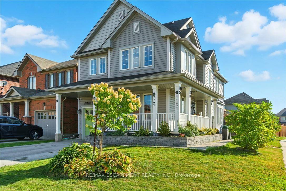 Welcome to this warm and inviting home located in one of Niagara Falls most desirable areas perfect for families with approx 3000 sq ft of living space.