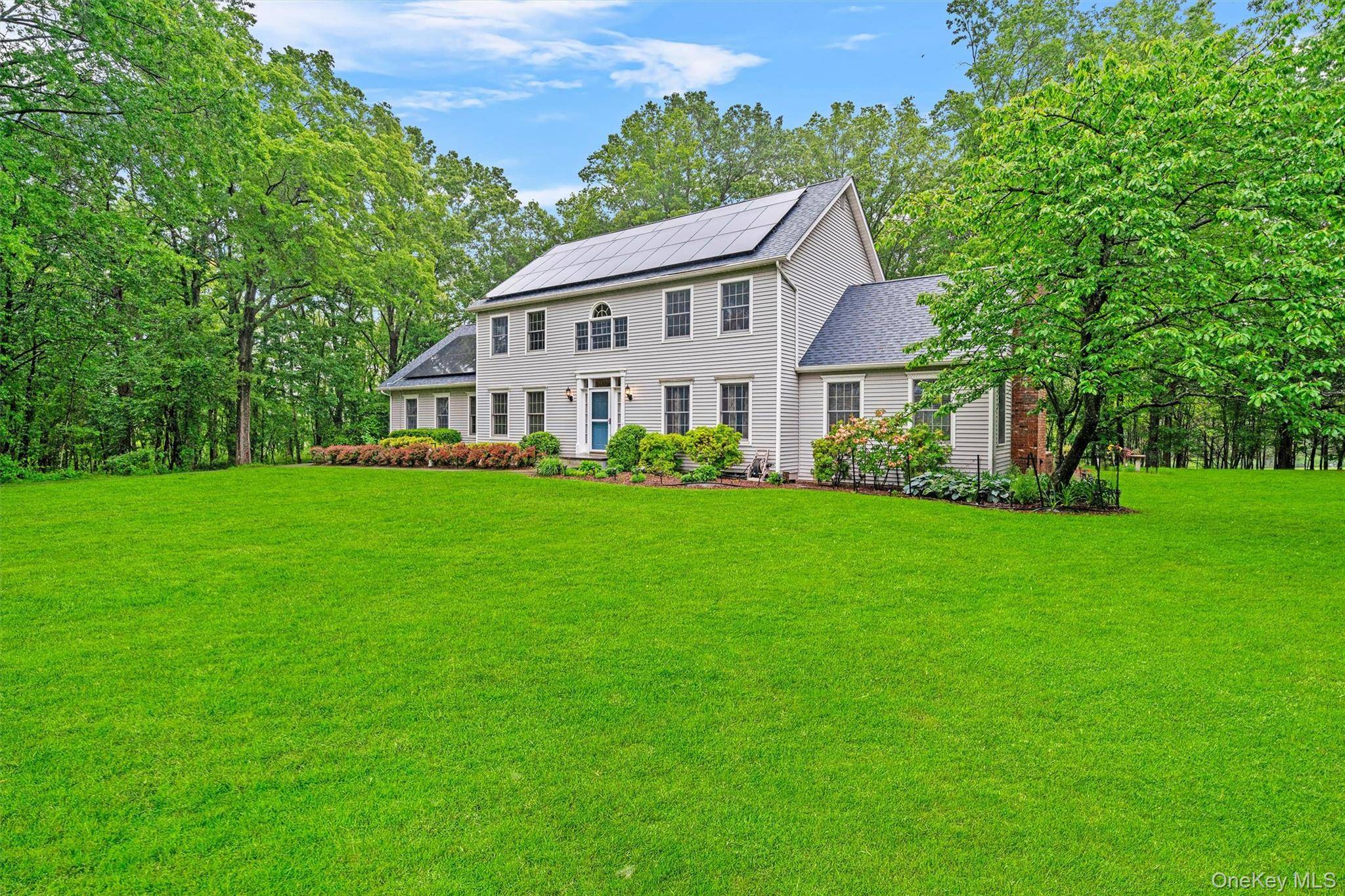 If peace, quiet and privacy are what you desire, look no further than this meticulously kept 3.