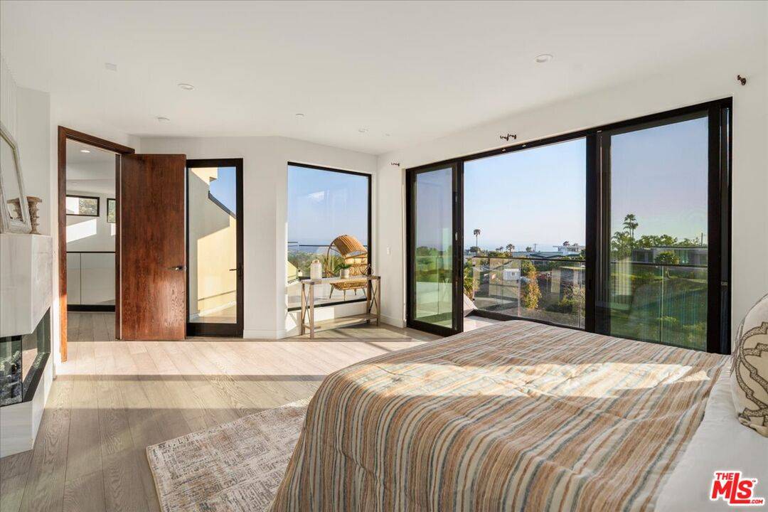 5675   Calpine Dr 5BR Malibu La