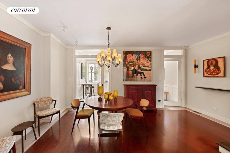 TRIBECA TOWNHOUSE TREASURE A SUNNY MODERN CORNER CLASSIC Sitting pretty on the corner of Harrison and Greenwich Streets, 25 HARRISON is the jewel of the nine landmarked Federal homes with ...