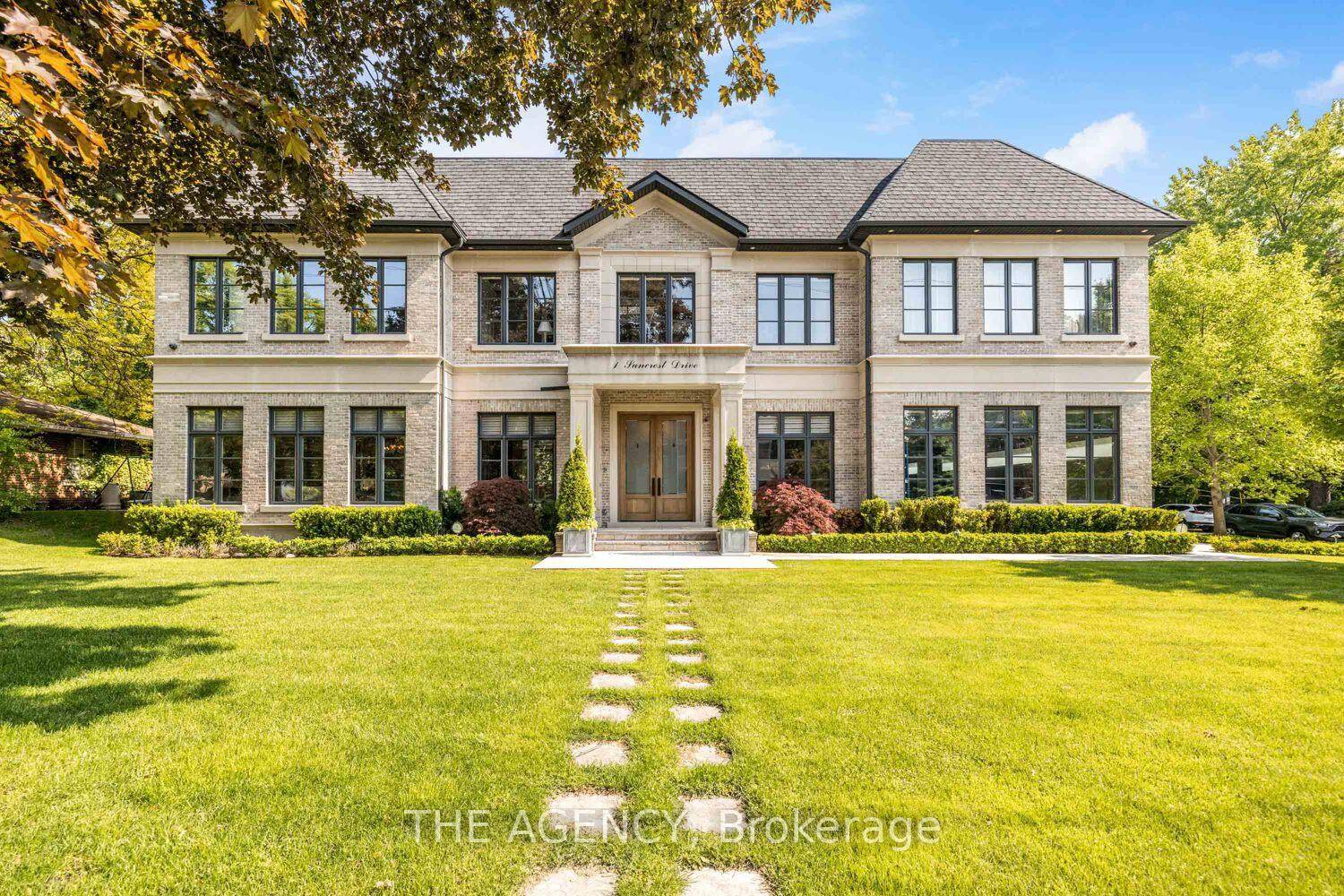 Welcome to 1 Suncrest Drive, an extraordinary estate in Toronto's exclusive Bridle Path neighbourhood.