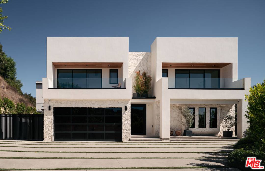 2608 Zorada Dr 4BR Hollywood Hills East La