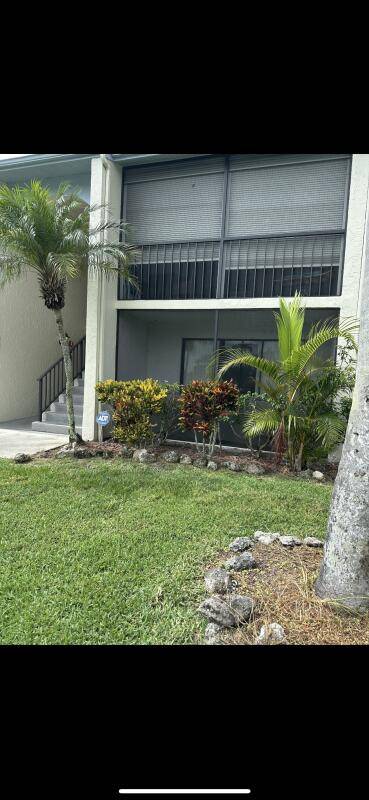 Spacious 2 2 condo in Palm Beach County.