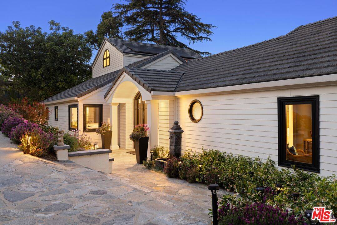 15438   Mulholland Dr 4BR Bel Air La