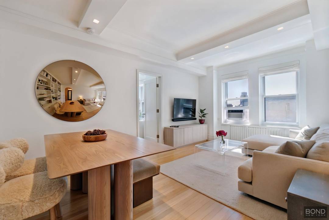 SUN DRENCHED, MINT CONDITION, ONE BEDROOM COOPThis prime Park Avenue location, designed by renowned architect Emory Roth, exhibits prewar details throughout this bright, south facing, charming one bedroom.