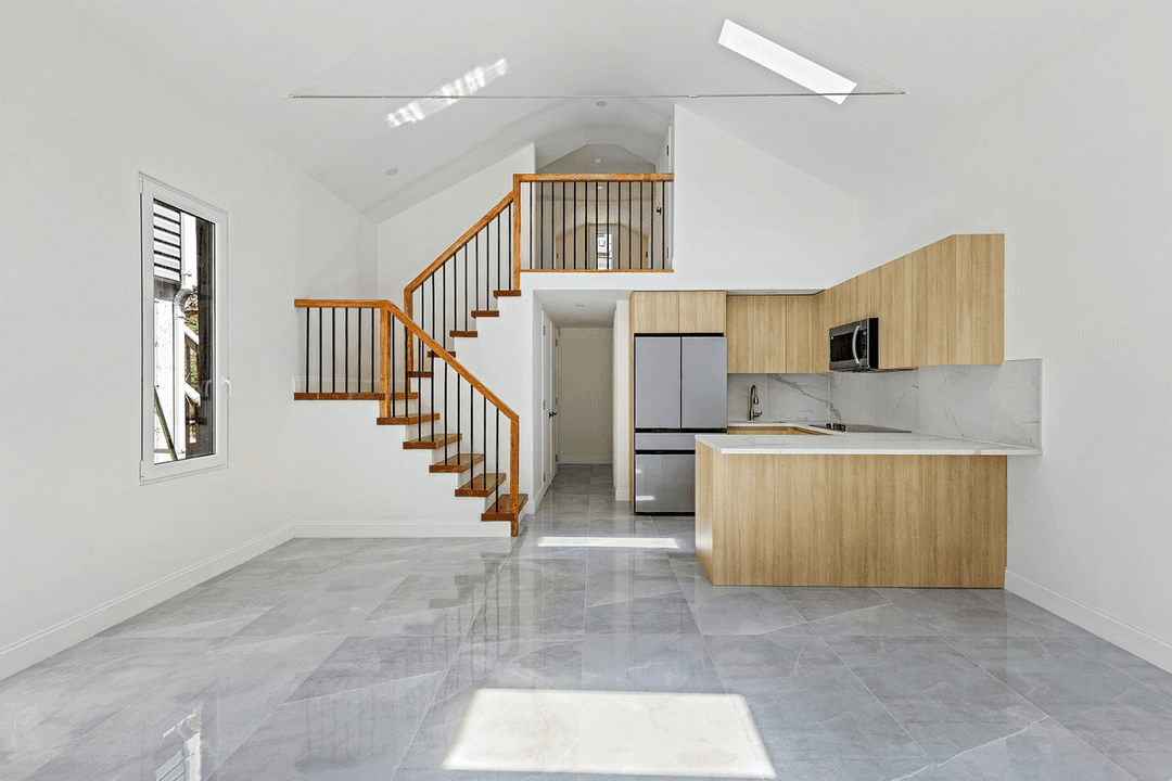 Refined Bungalow with Bonus Mezzanine and Outdoor Escape at 32 Lincoln Terrace Welcome to 32 Lincoln Terrace, a fully renovated and meticulously finished two bedroom bungalow with a versatile mezzanine ...