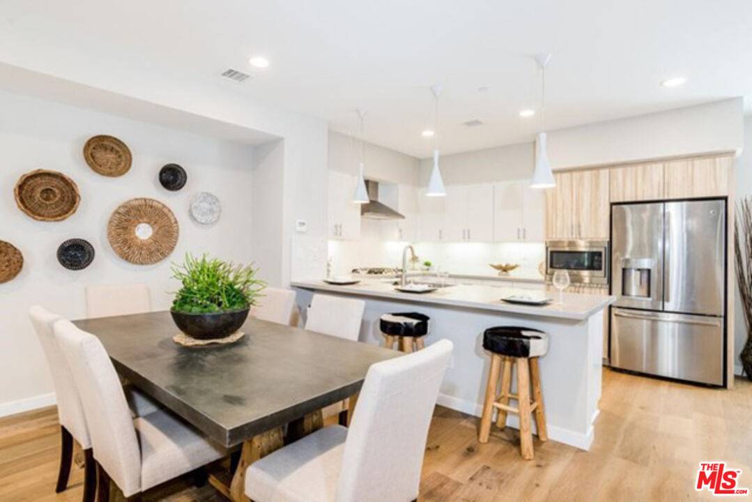 1246 Gordon St 3.0 Hancock Park LA