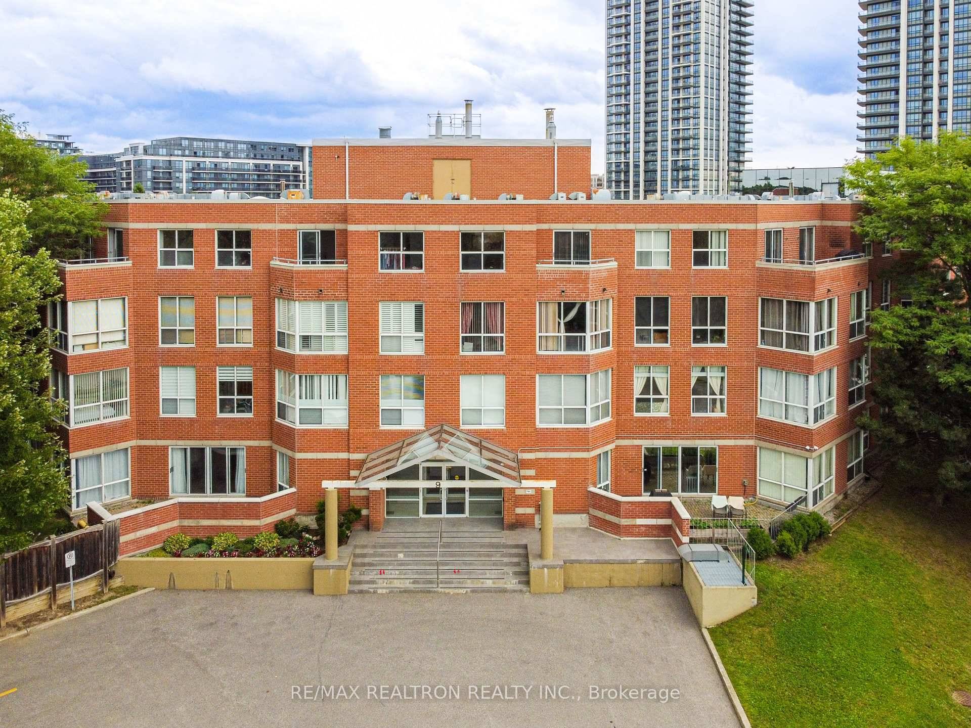 Located In The Highly Sought After Doncrest Neighbourhood Of Richmond Hill.