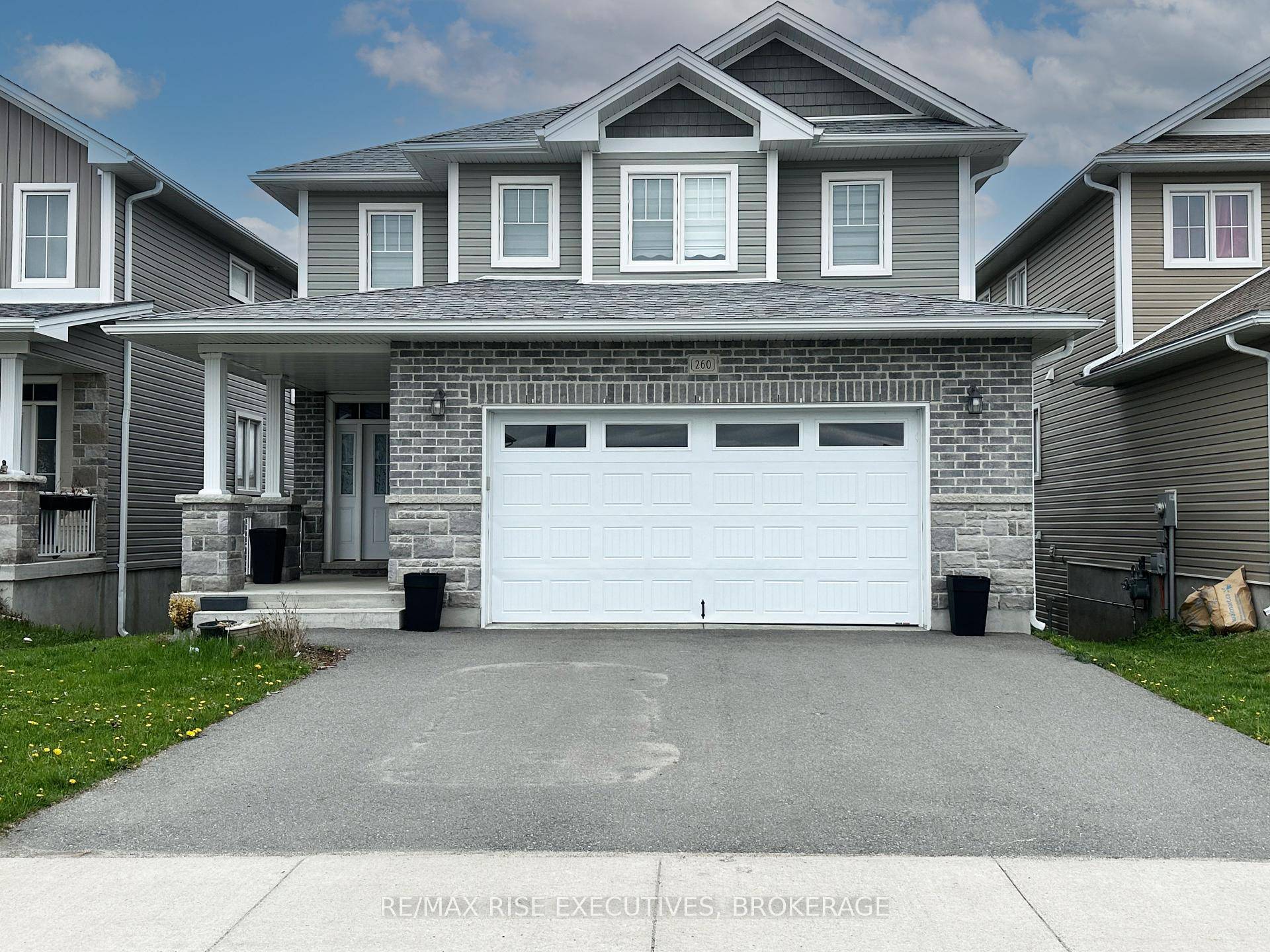 Welcome home to this beautiful Barr Home Donnelly model.