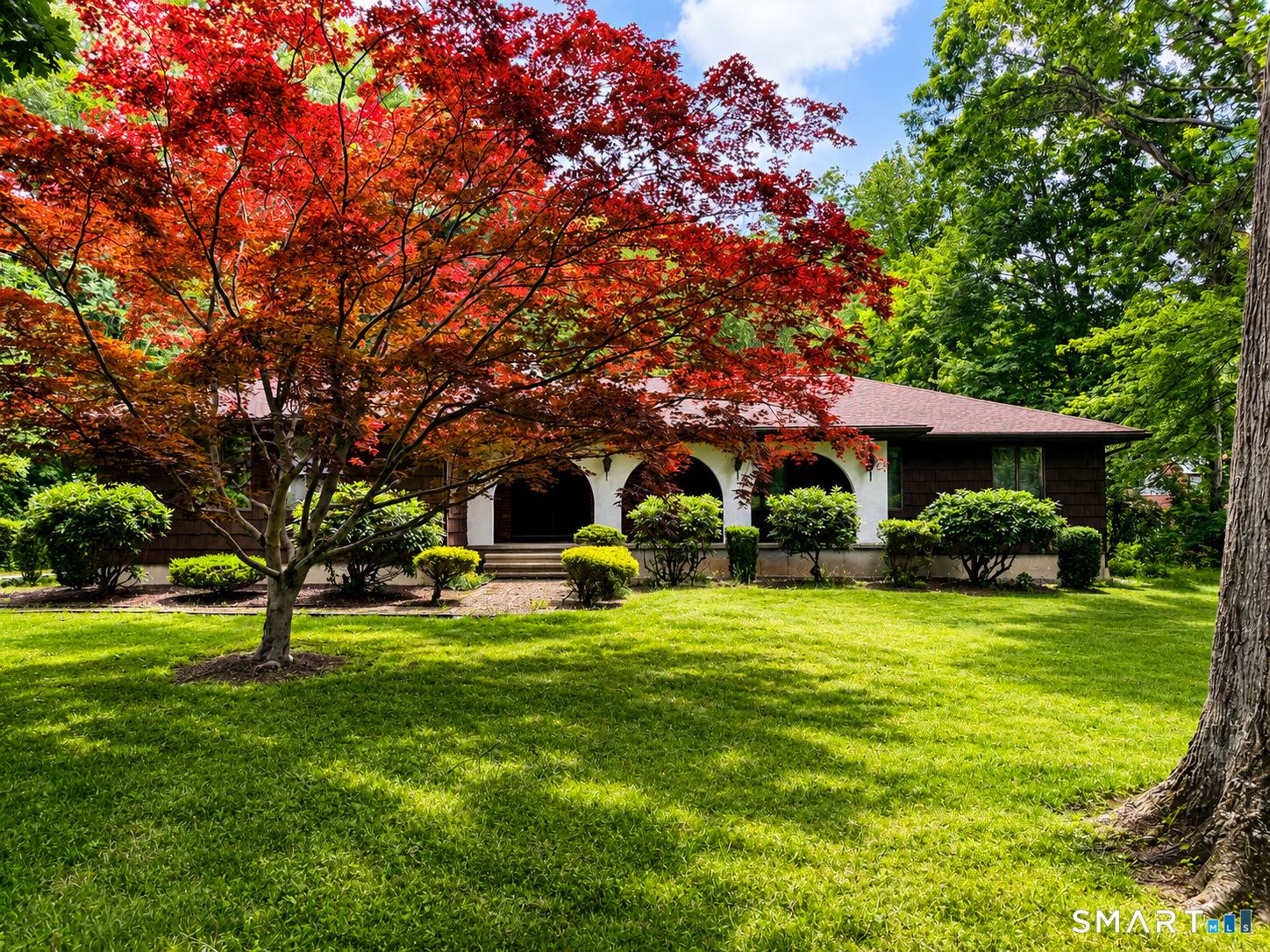 Welcome to 42 Philip Drive, a spacious 3 bedroom, 2.