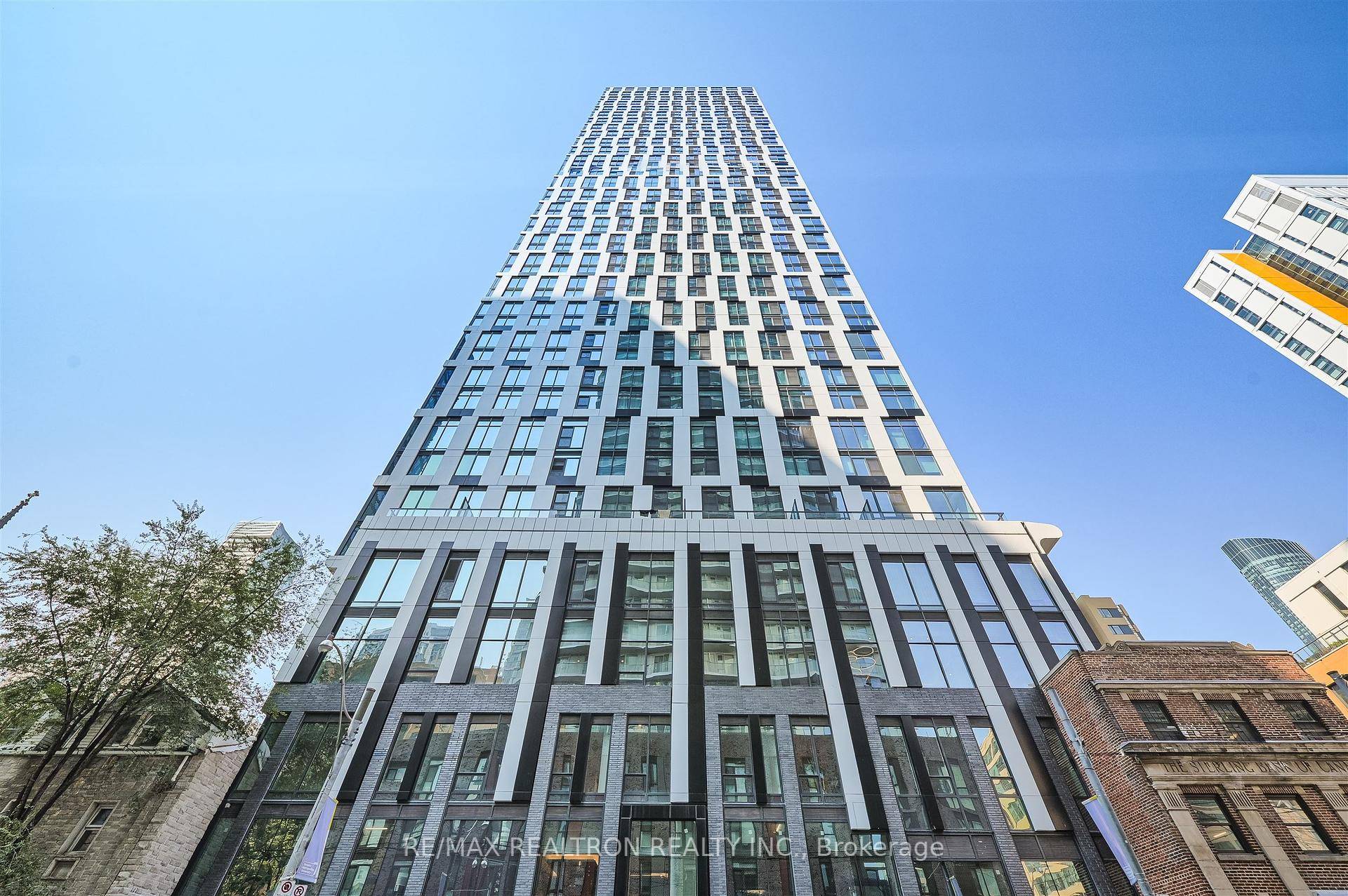 Welcome To The Brand New 252 Church St In An Unbeatable Location With Stunning Unobstructed Clear City Views.