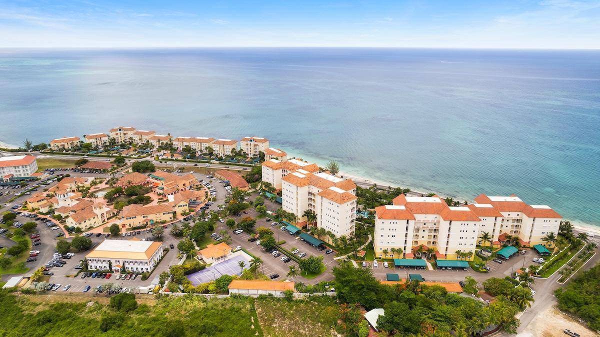 CAVES HEIGHTS Condo New-Providence