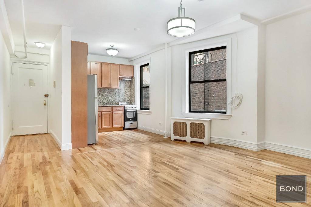 Massive Doorman 2BR Apartment !